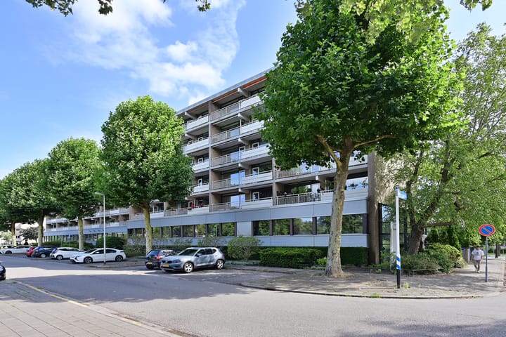 Slochterenlaan 12, Bussum