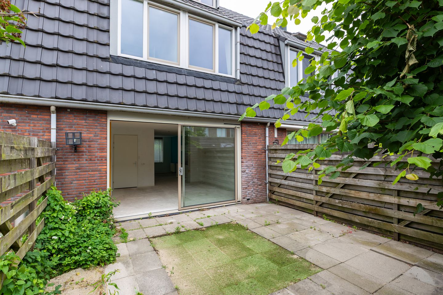 Photo 20 of Veldbloemlaan 46