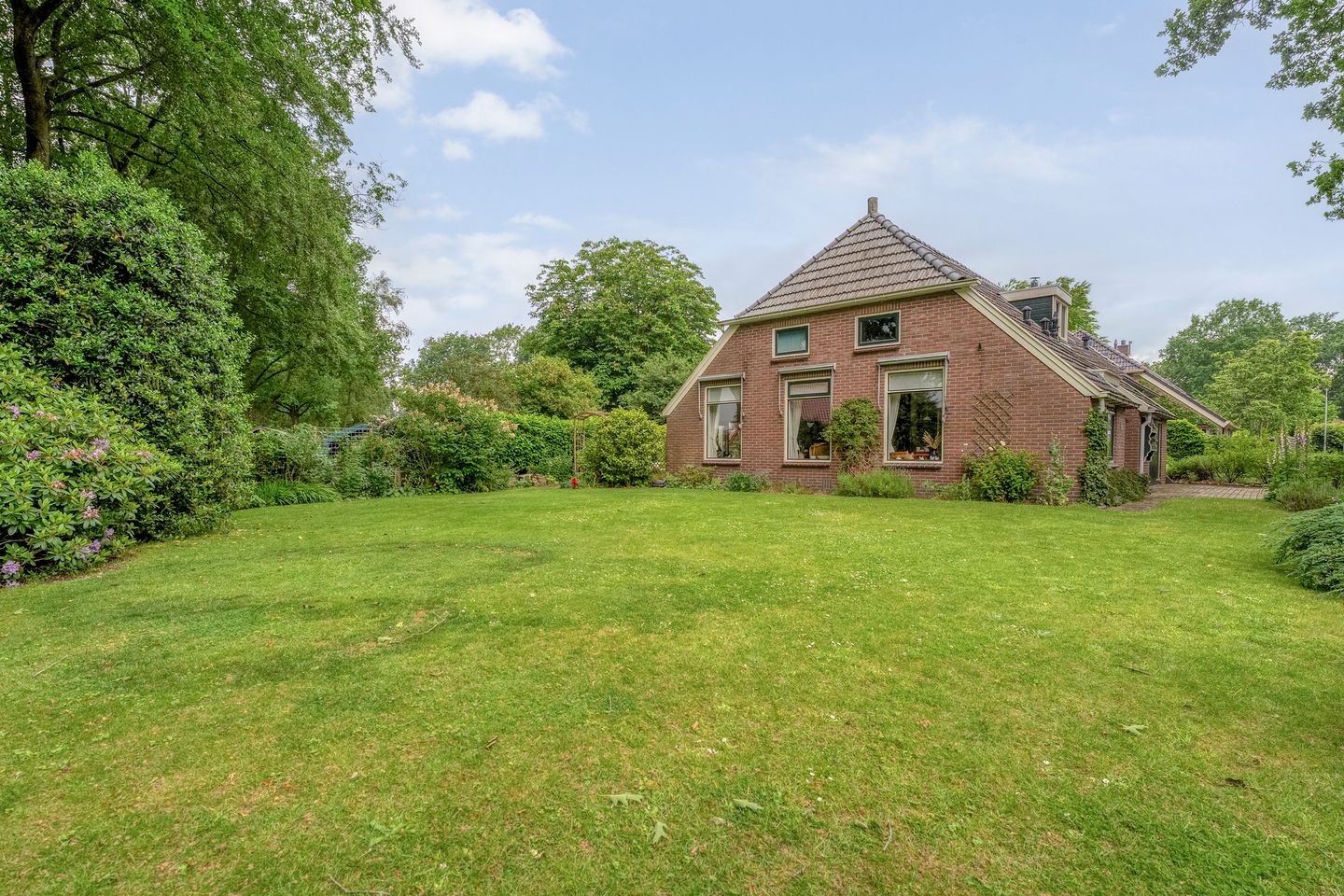 Photo 40 of Schoolstraat 8