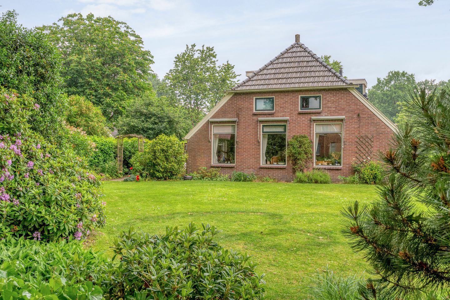 Photo 35 of Schoolstraat 8