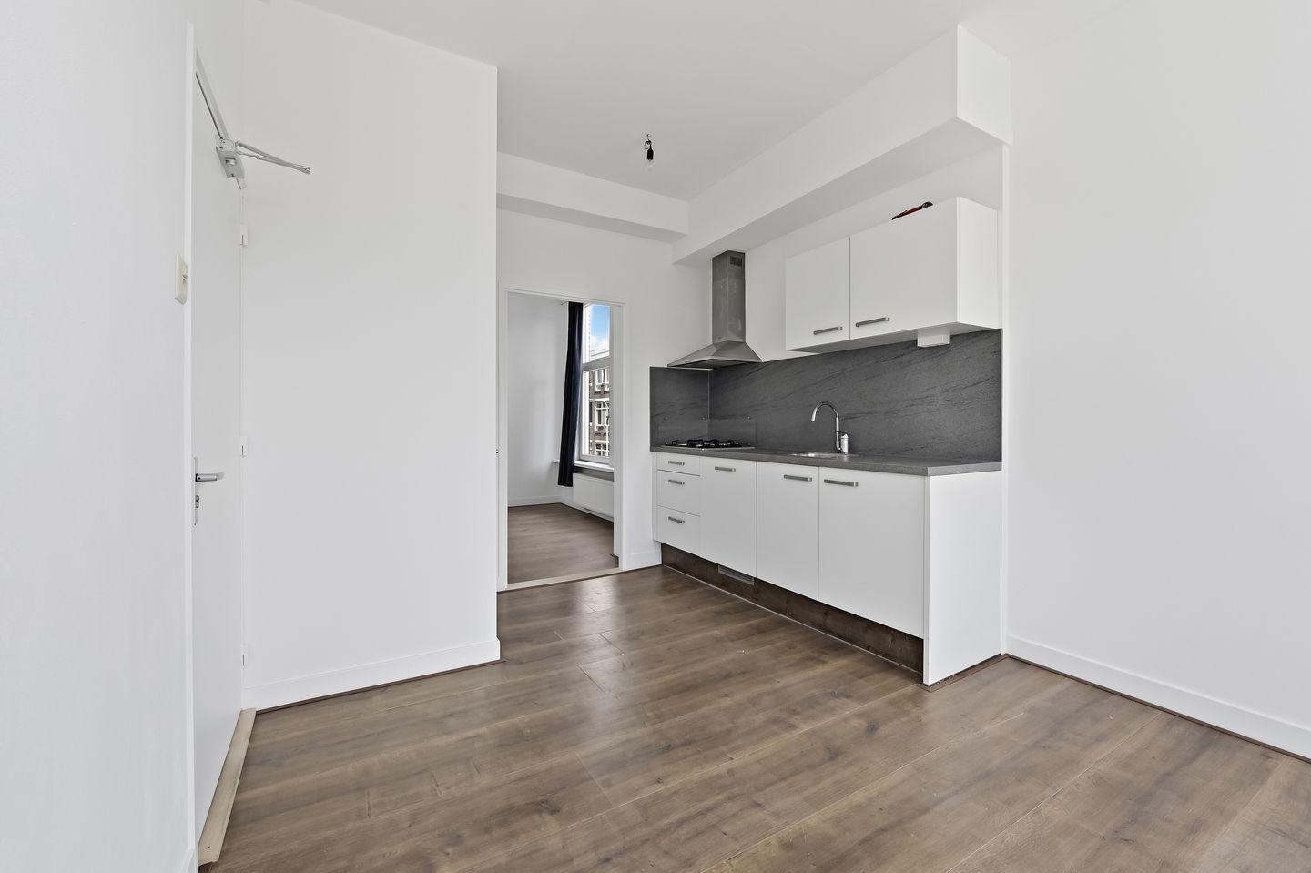 Photo 10 of Jasmijnstraat 37