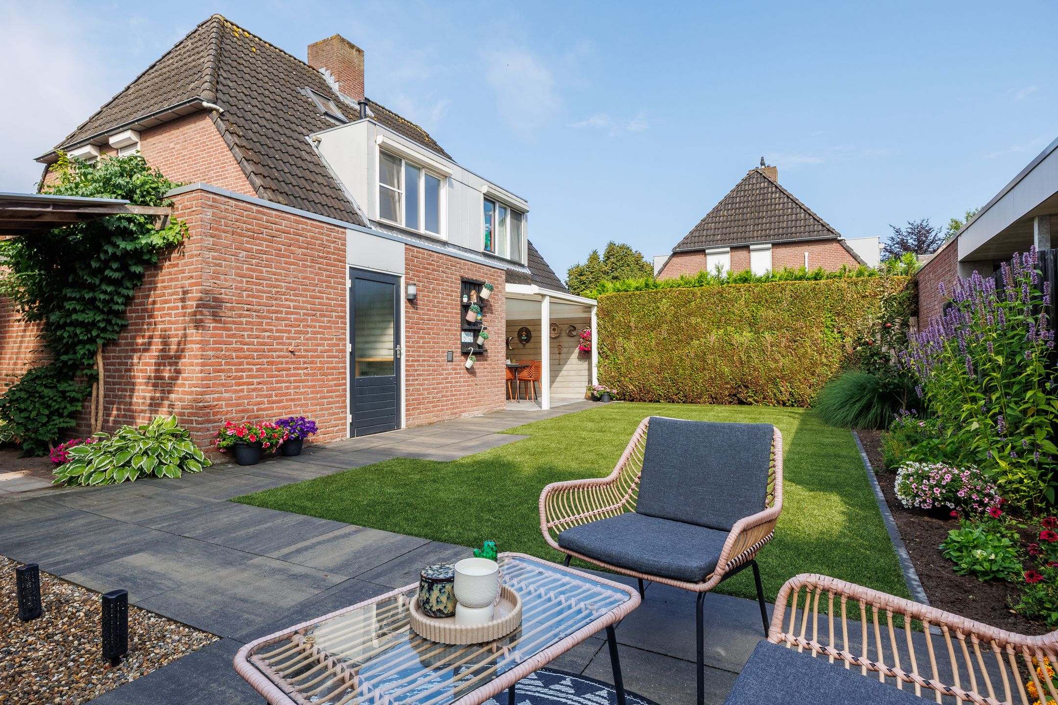 Photo 42 of Van Renessestraat 11