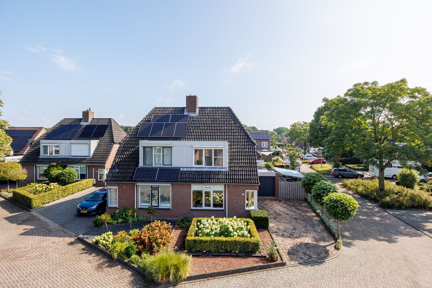 Photo 44 of Van Renessestraat 11