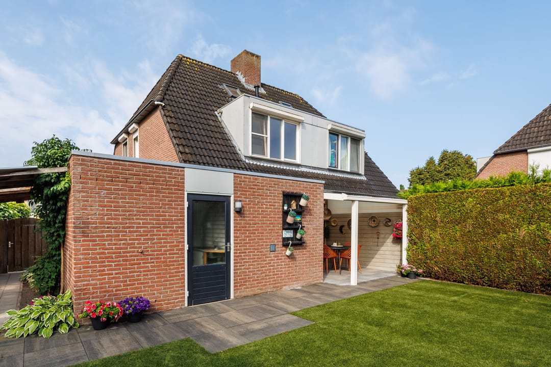 Photo 41 of Van Renessestraat 11
