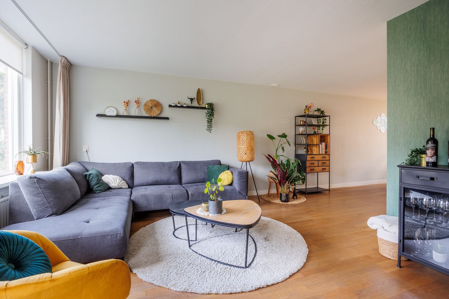 Photo 10 of Van Renessestraat 11
