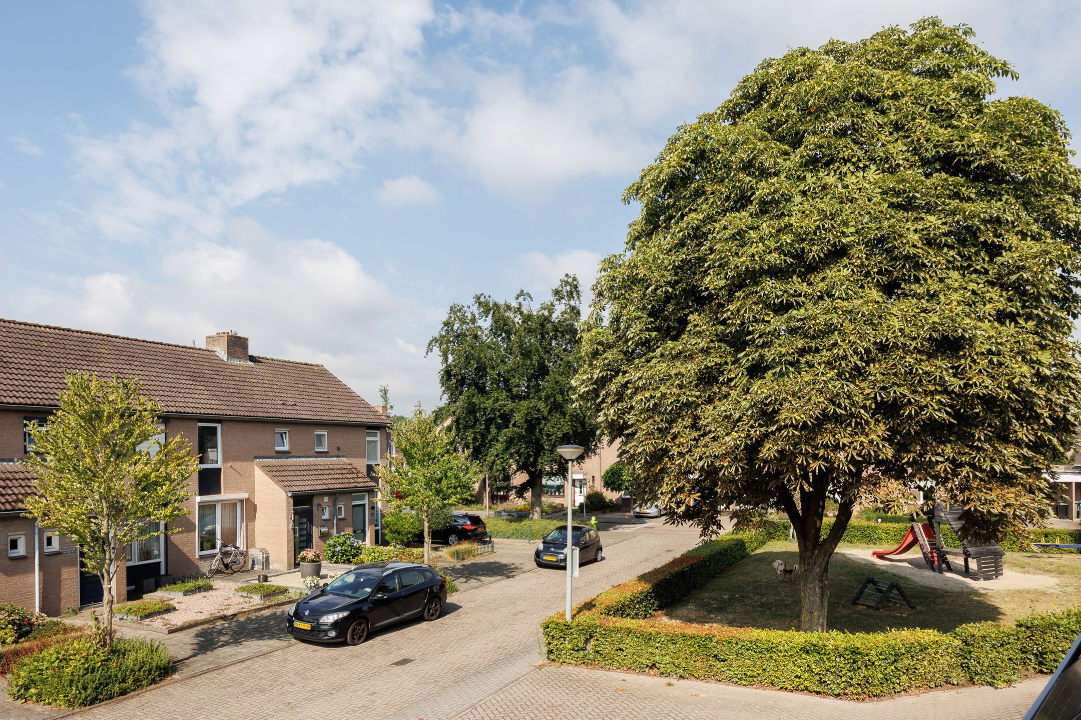 Photo 48 of Van Renessestraat 11