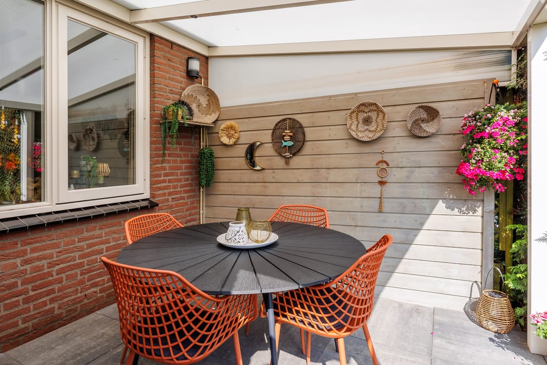 Photo 37 of Van Renessestraat 11