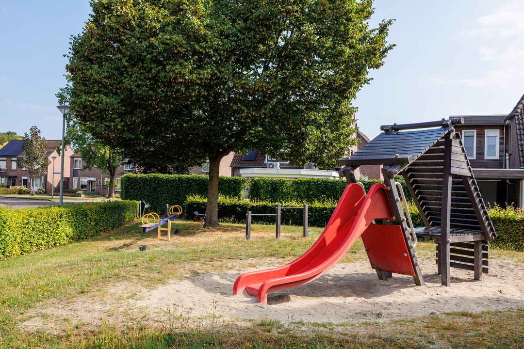Photo 47 of Van Renessestraat 11