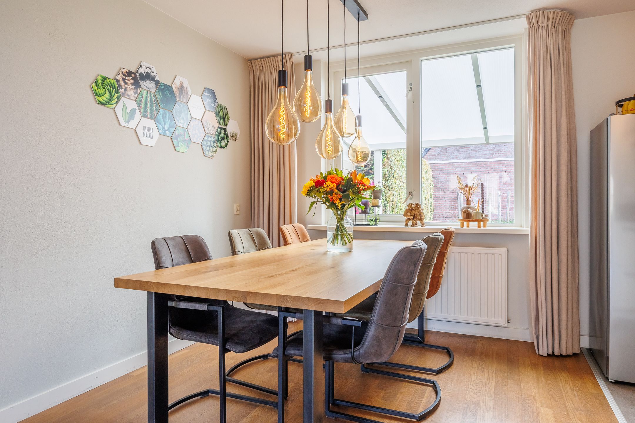 Photo 12 of Van Renessestraat 11