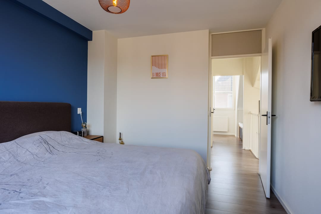 Photo 17 of Van Renessestraat 11