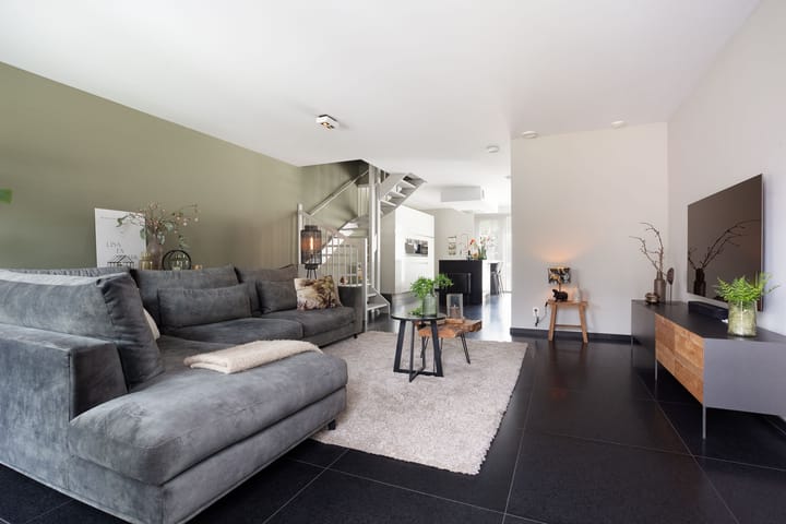 Tussenwoning te koop: Palfrenier 35, Waalwijk