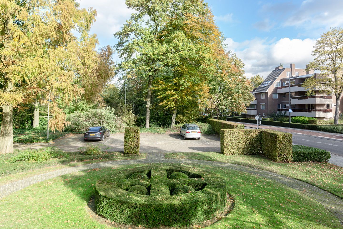 View photo 2 of Prins Hendriklaan 25