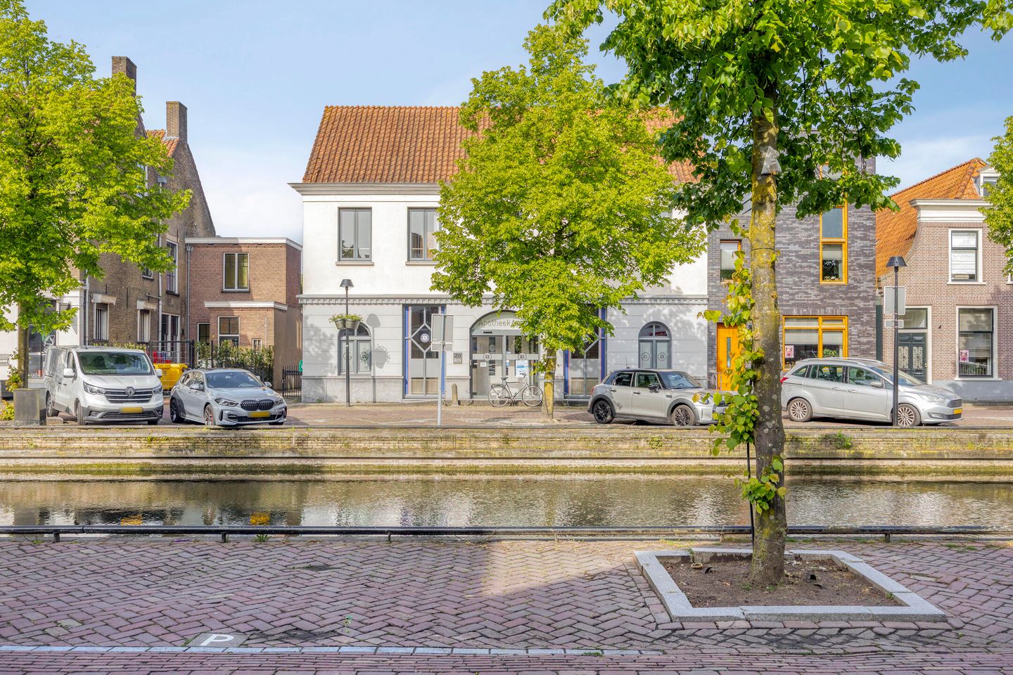 Bekijk foto 2 van Westvoorstraat 20-21