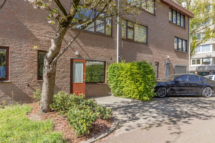 Tussenwoning te koop: Zamenhofdreef 46, Utrecht