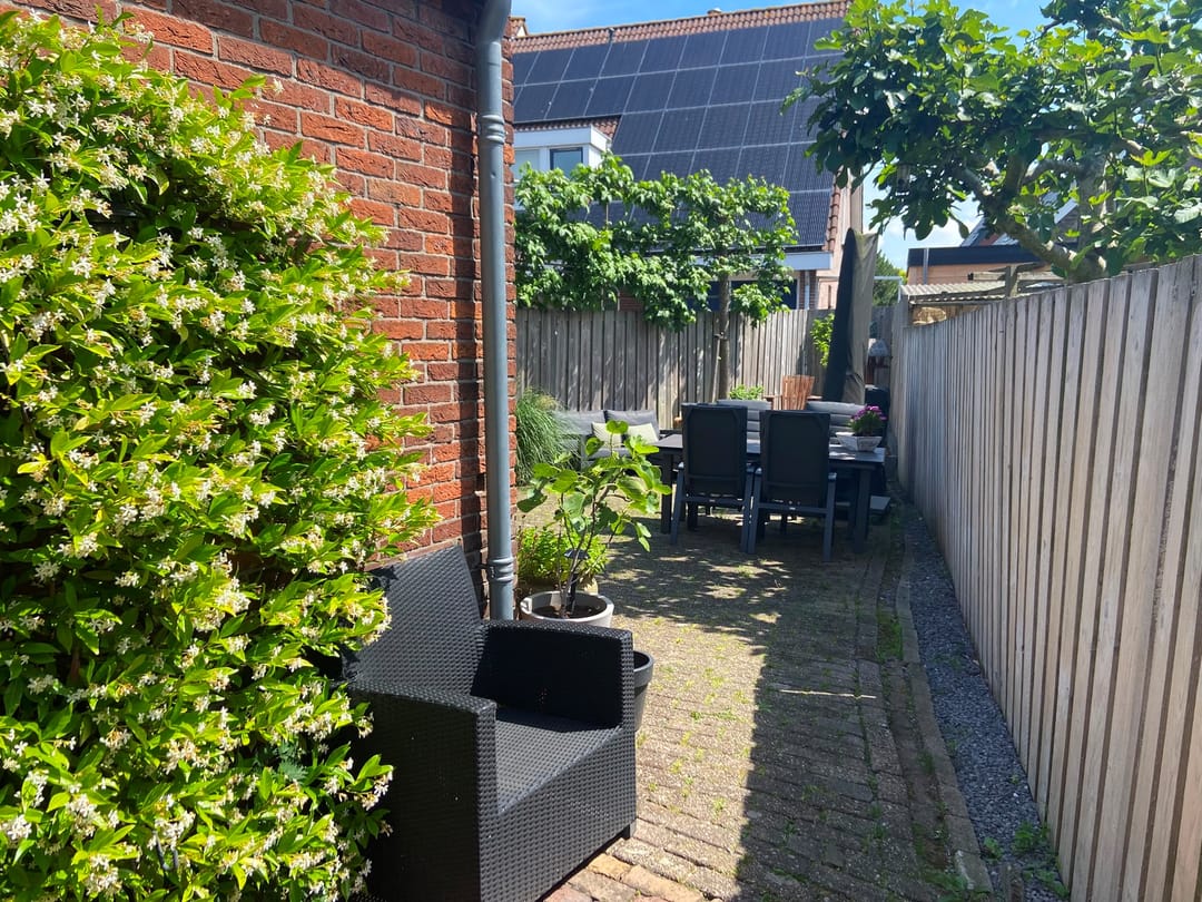 Photo 37 of Noordeinde 77-A
