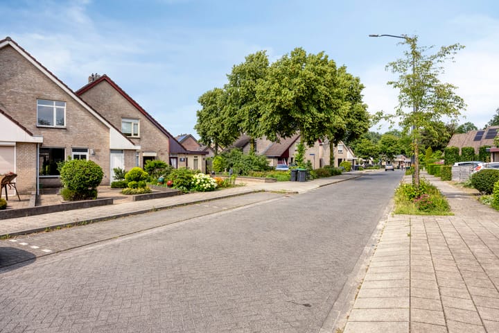 Tussenwoning te koop: Heufkens 116, Uden