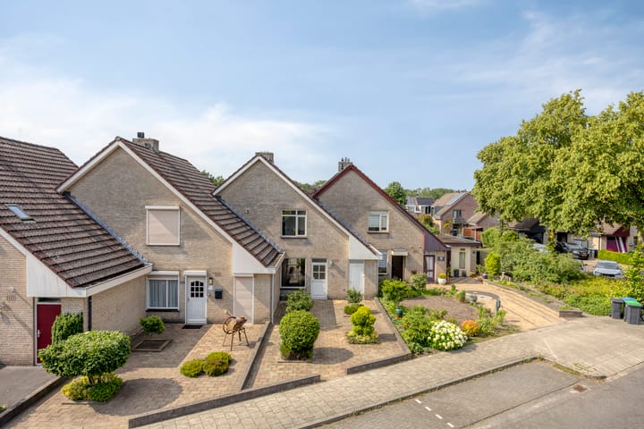 Tussenwoning te koop: Heufkens 116, Uden