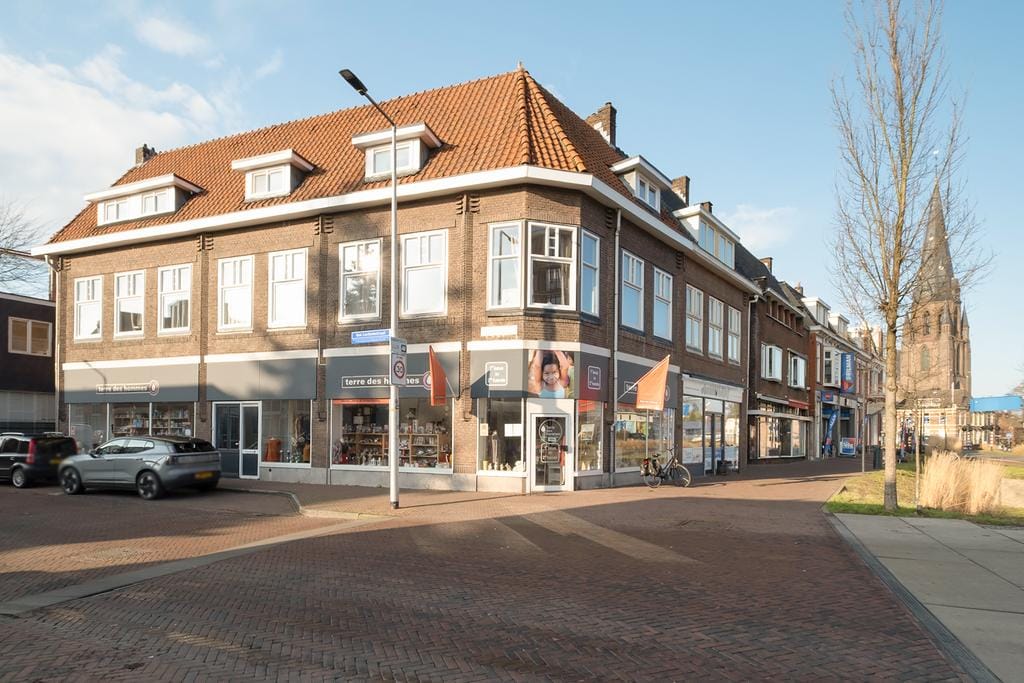 Bekijk foto 1 van Oldenzaalsestraat 93