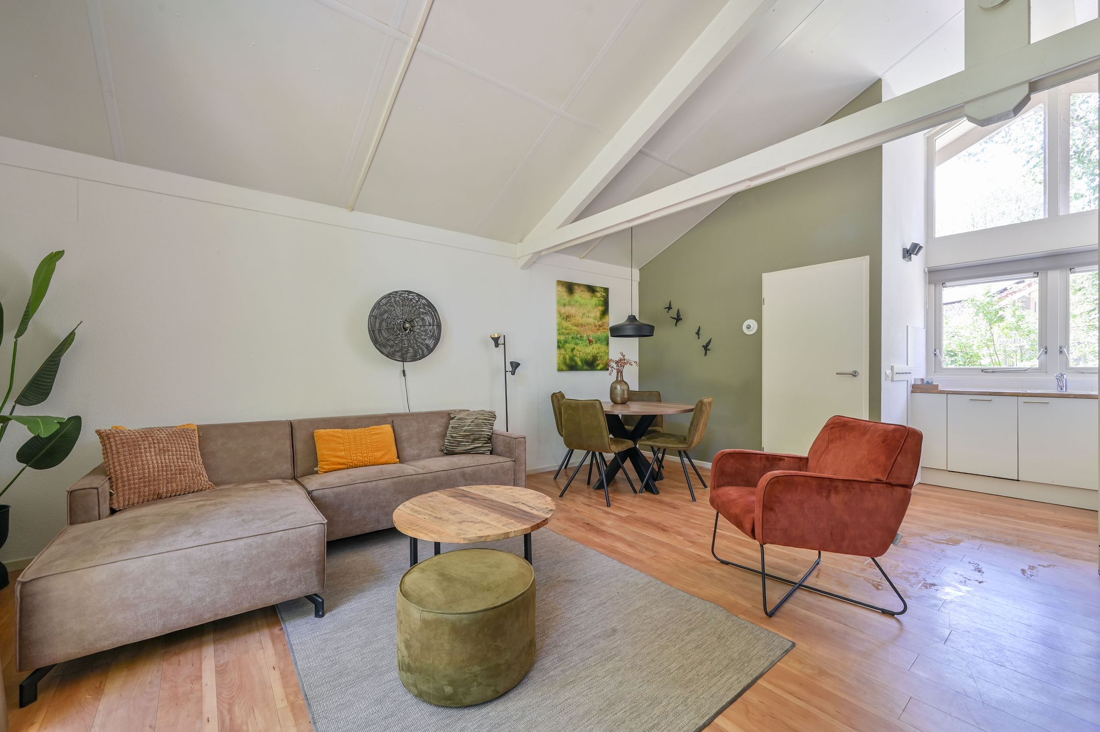 2-bedroom freehold villa in Braamt — photo 3 of 5