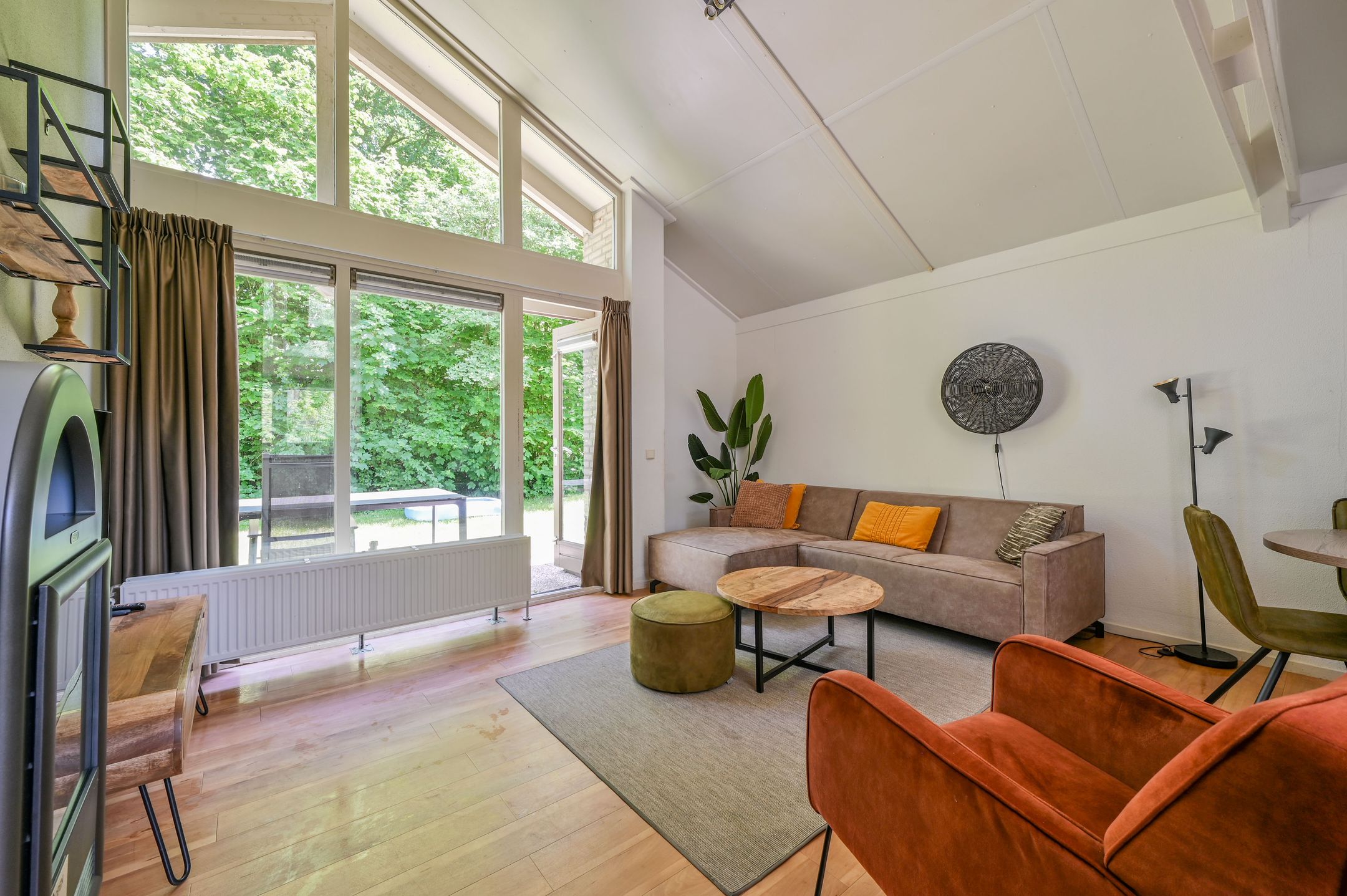 2-bedroom freehold villa in Braamt — photo 4 of 5