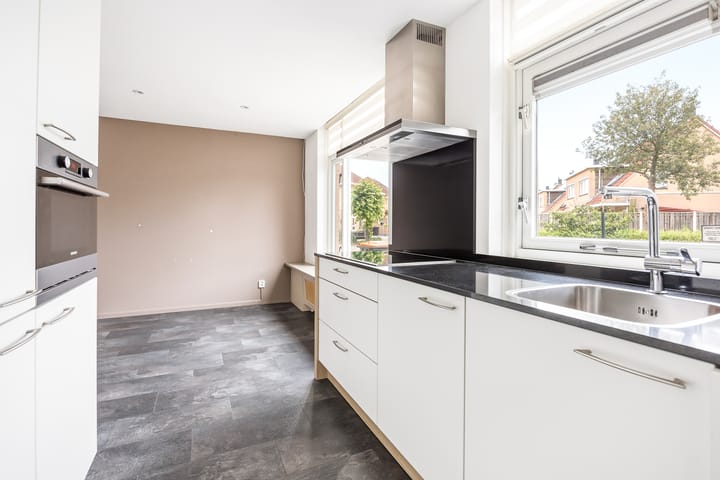 Tussenwoning te koop: Stadseiland 60, Lelystad