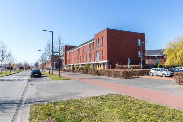 Photo 4 of Laan van Magisch Realisme 35