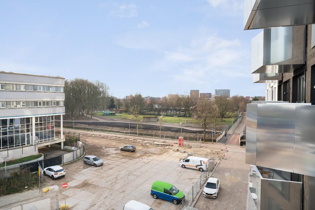 Photo 34 of Mies van der Rohestraat 29