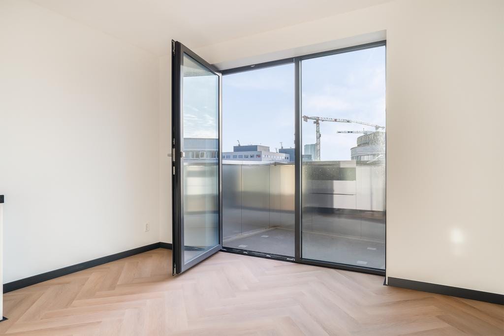 Photo 22 of Mies van der Rohestraat 29