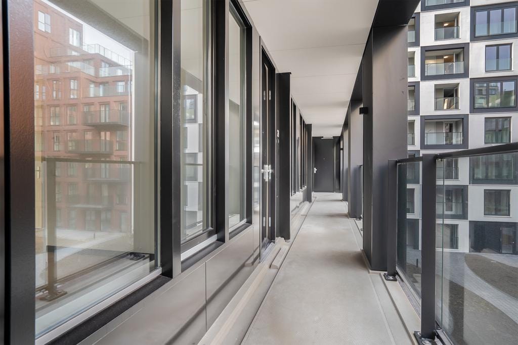 Photo 10 of Mies van der Rohestraat 29