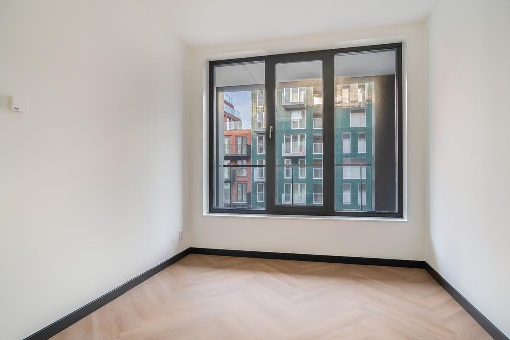 Photo 27 of Mies van der Rohestraat 29