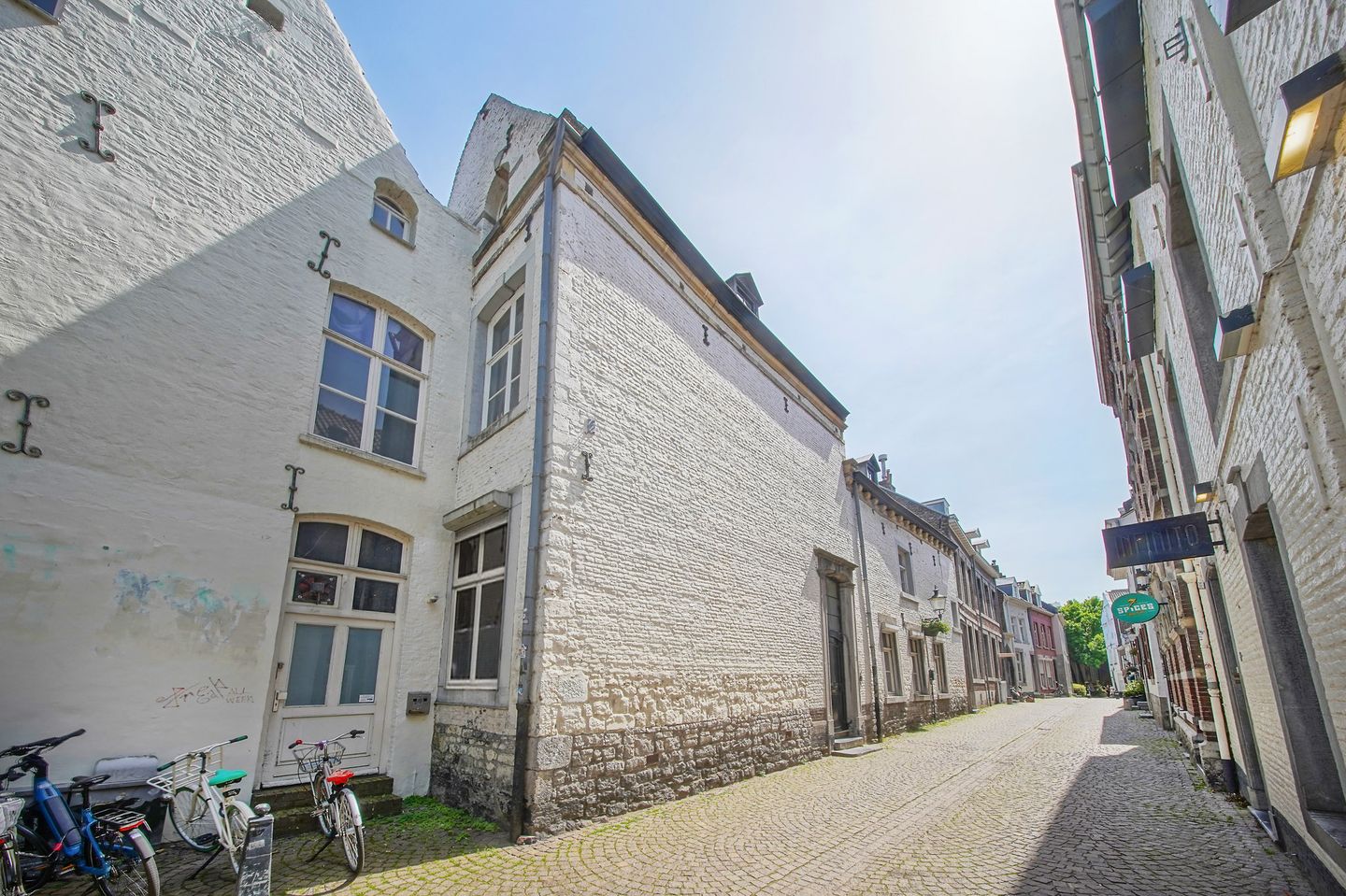 Foto 1 van Sint Bernardusstraat 1-A