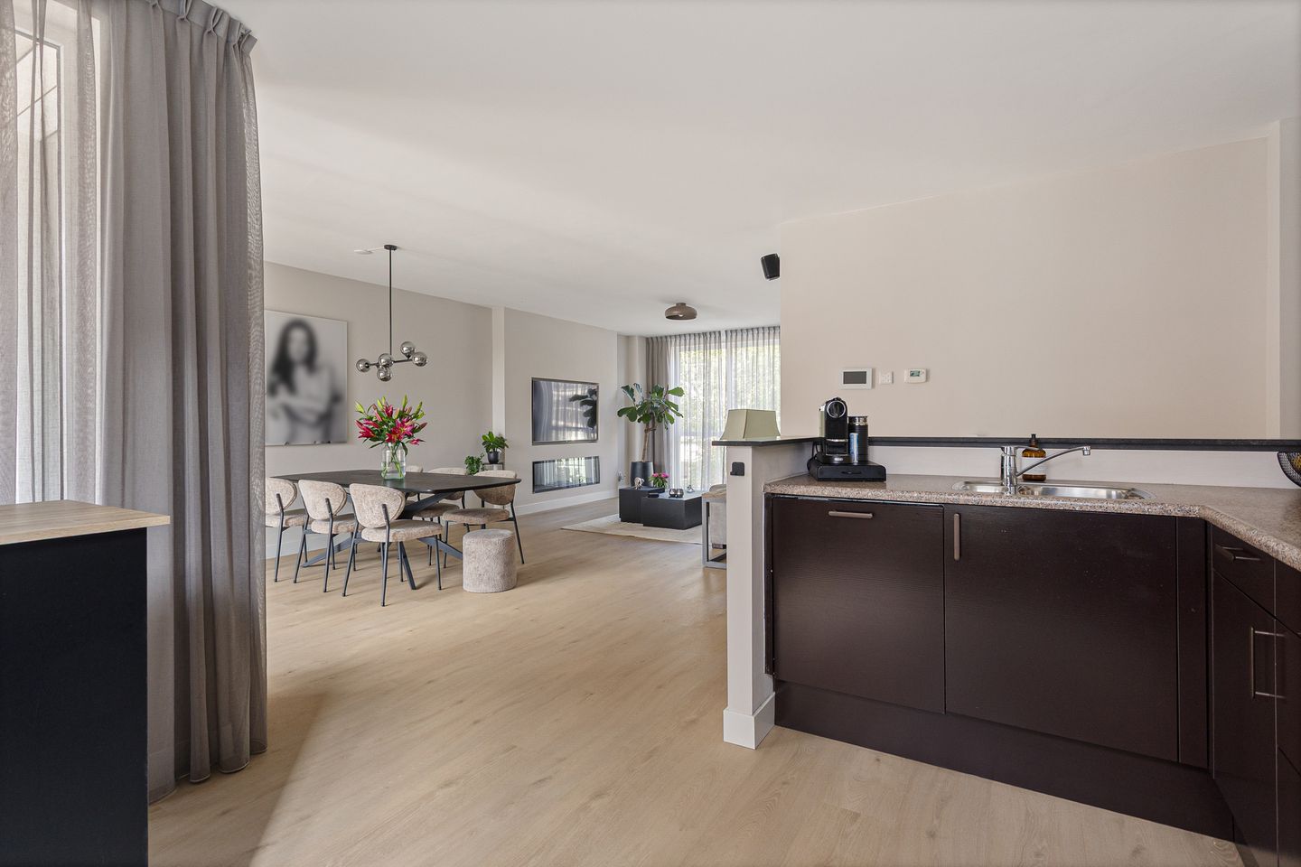 Photo 14 of van Angerenstraat 7