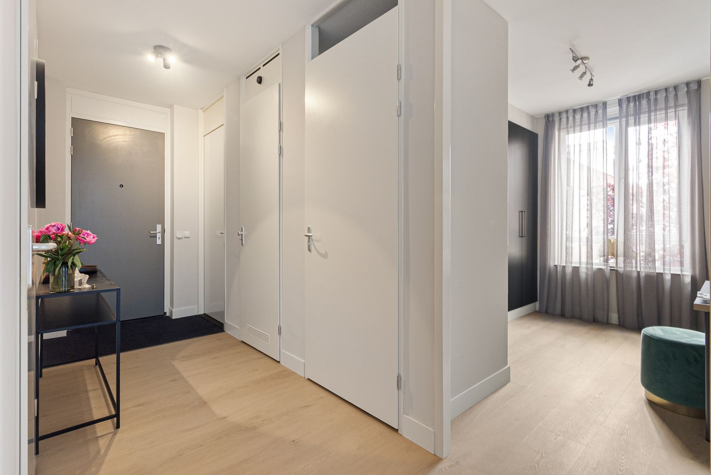 Photo 10 of van Angerenstraat 7