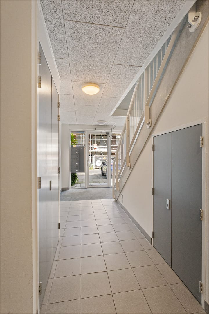 Photo 3 of van Angerenstraat 7