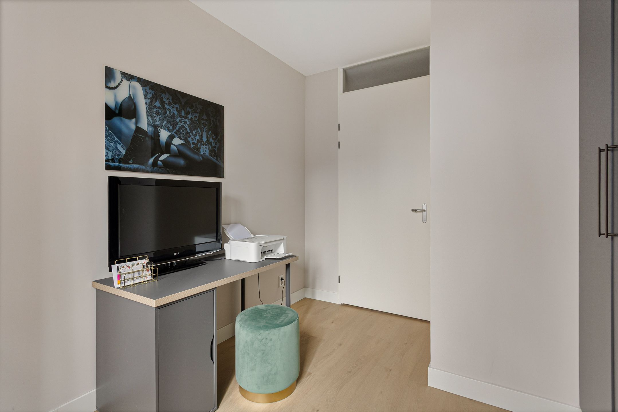 Photo 39 of van Angerenstraat 7