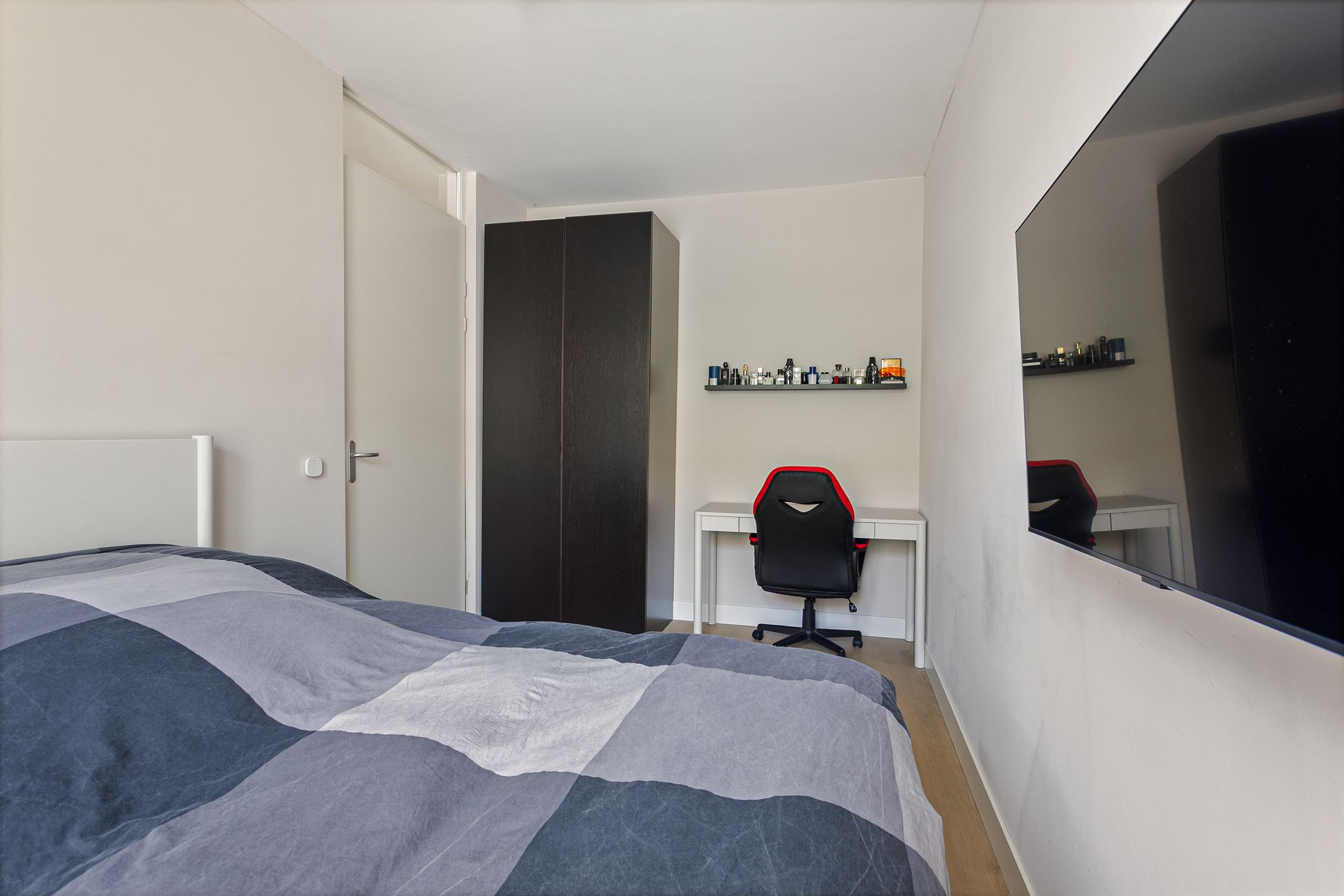 Photo 36 of van Angerenstraat 7
