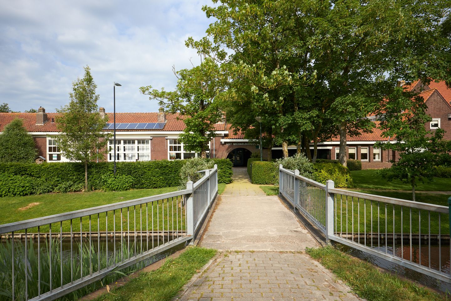 Bekijk foto 2 van Zuidervaart 61