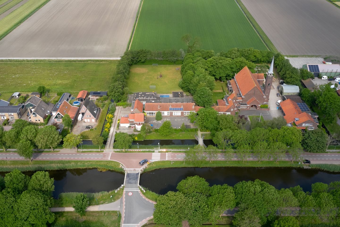 Bekijk foto 1 van Zuidervaart 61