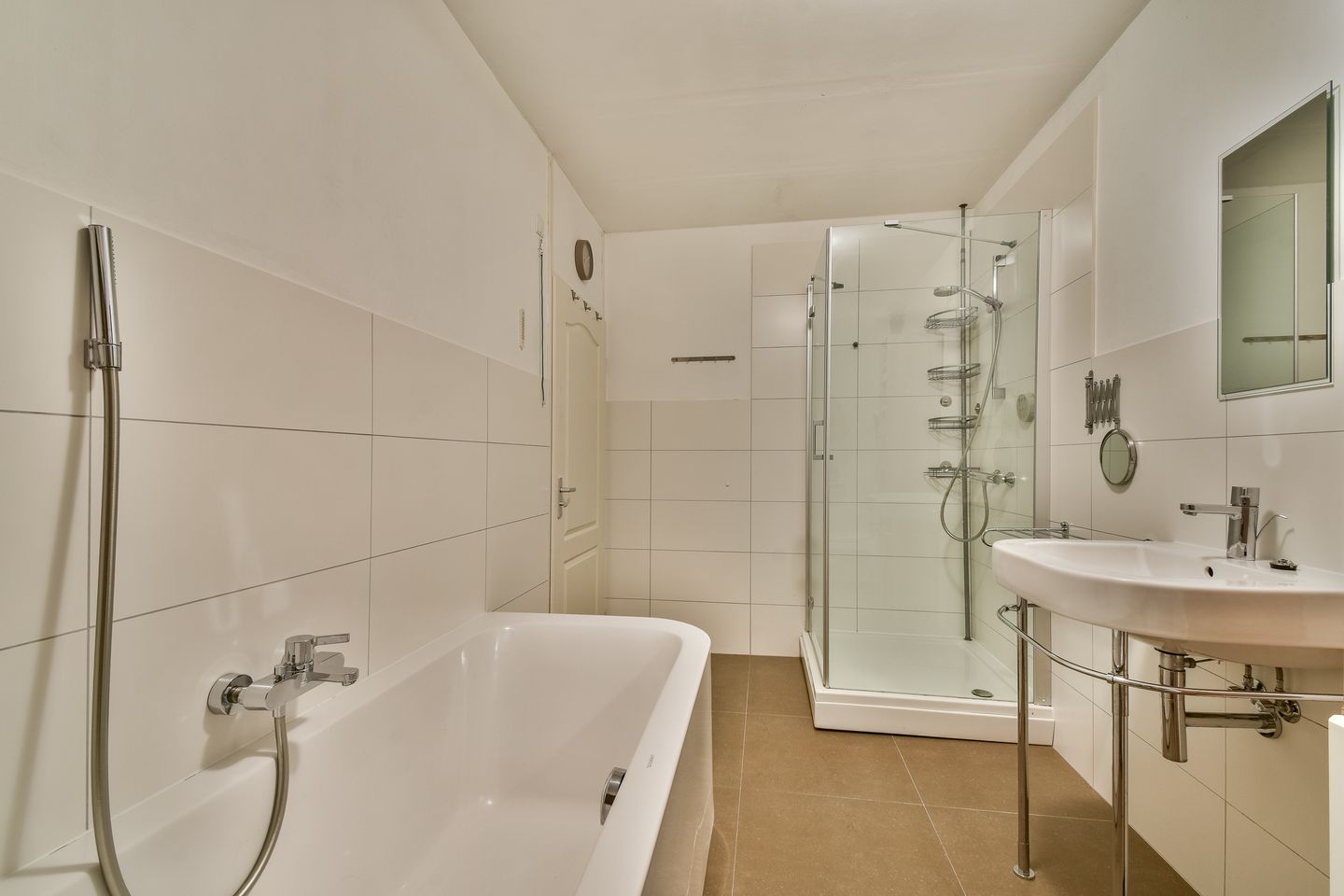Photo 14 of Emmastraat 46