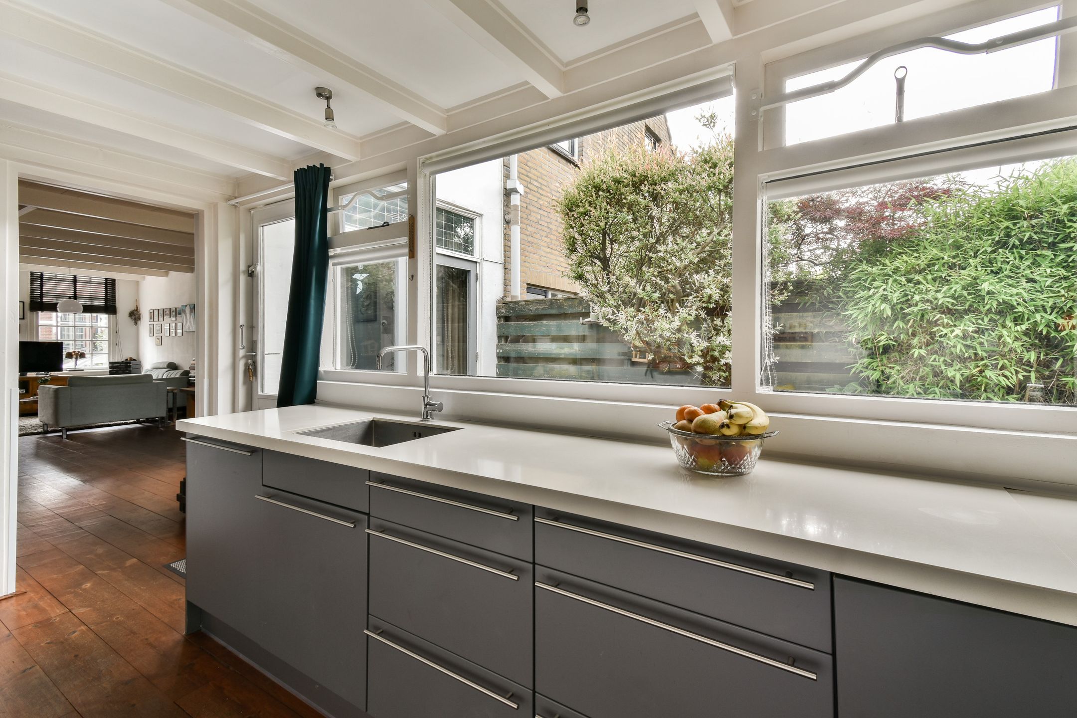 Photo 9 of Emmastraat 46