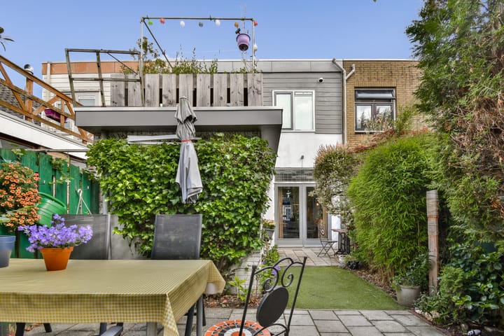 Photo 3 of Emmastraat 46