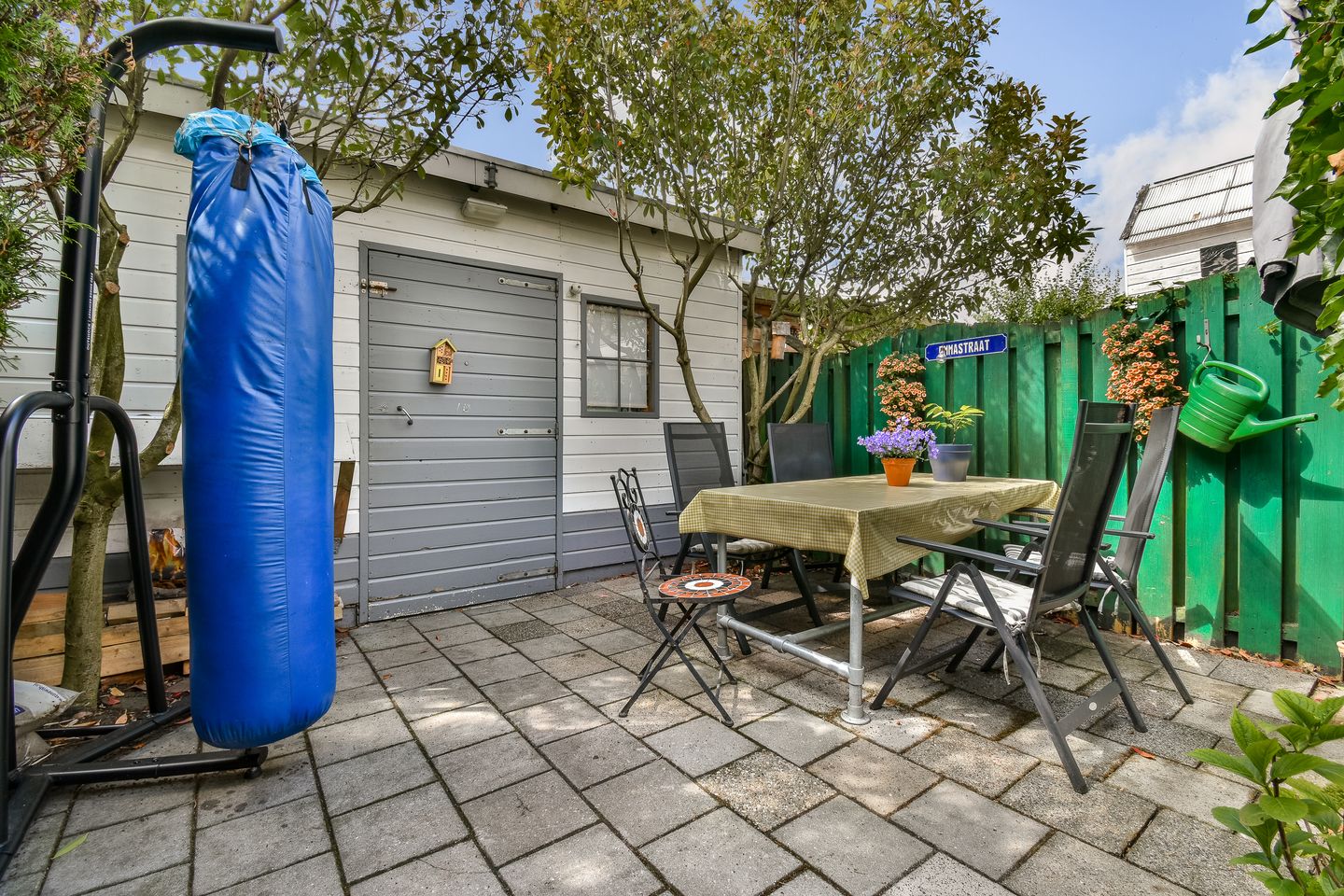 Photo 10 of Emmastraat 46