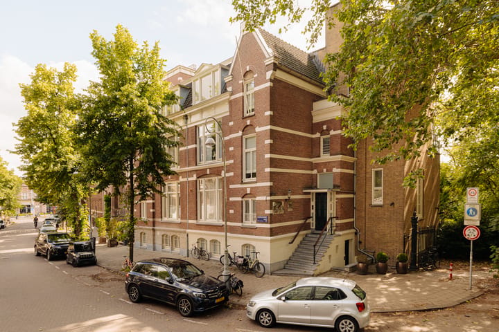 Photo 2 of Koninginneweg 2-H