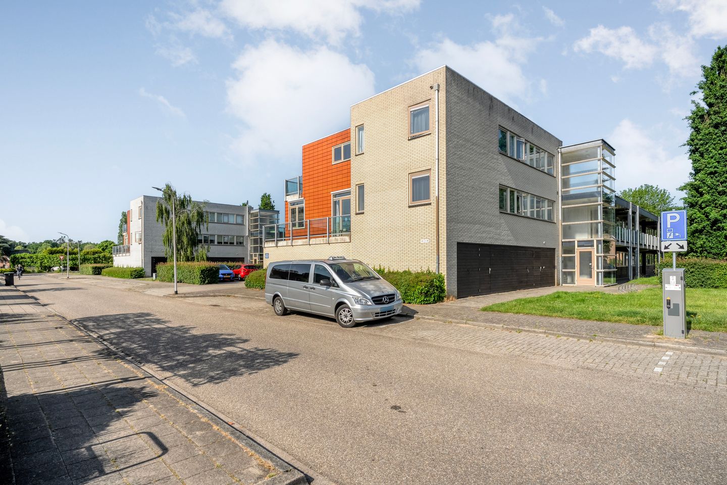 Photo 4 of Baron van Fridaghstraat 57