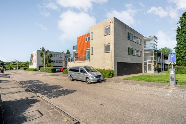 Photo 4 of Baron van Fridaghstraat 57