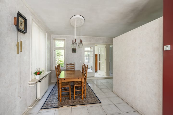 Tussenwoning te koop: Prins Hendrikstraat 42, Naaldwijk