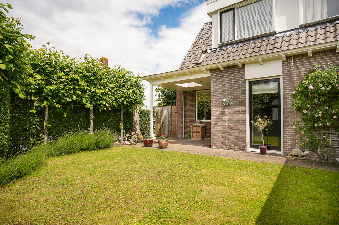 Photo 38 of Voorstraat 23