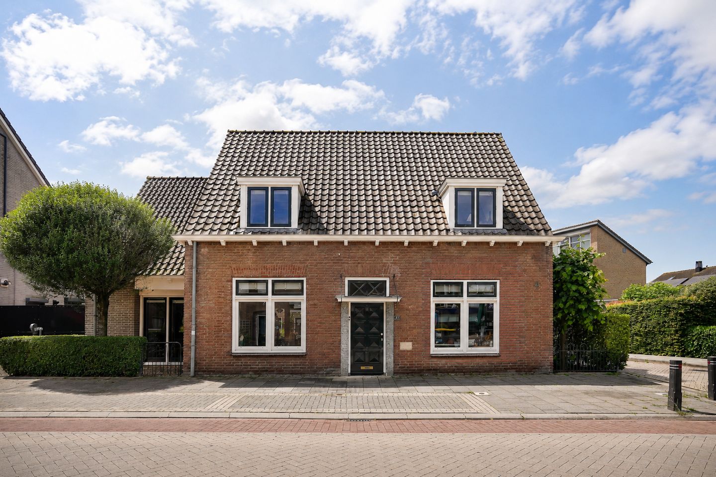 Photo 49 of Voorstraat 23