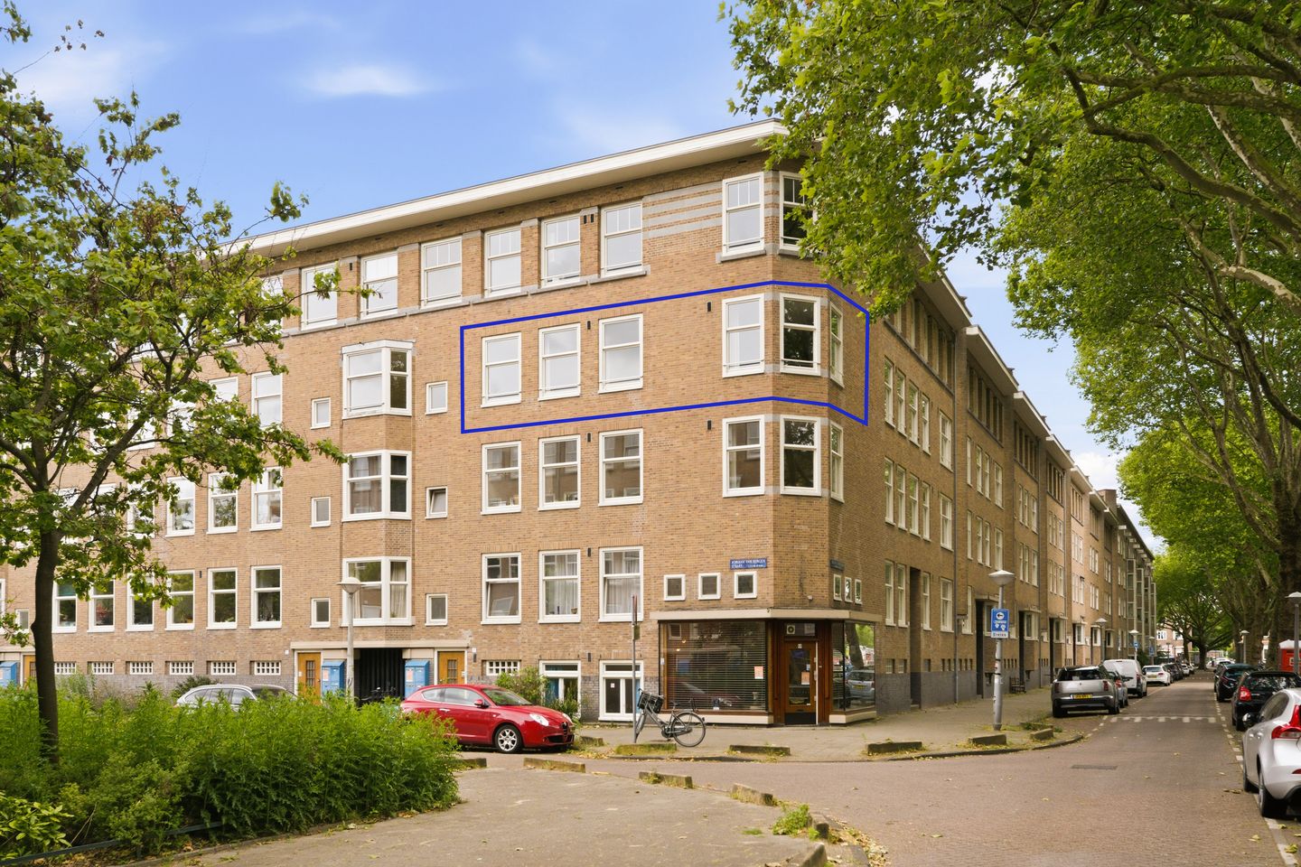 Photo 4 of Adriaan van Bergenstraat 7-2