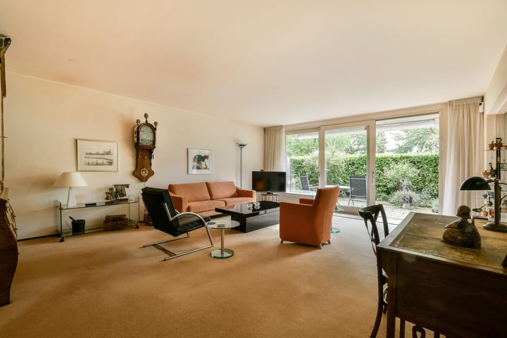 Photo 4 of Bertrand Russellstraat 44